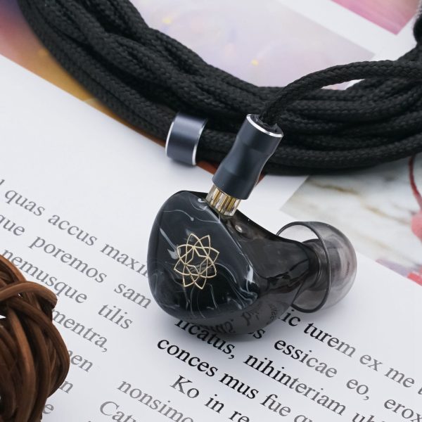 SeeAudio Bravery 4BA In-Ear Monitors Fashion